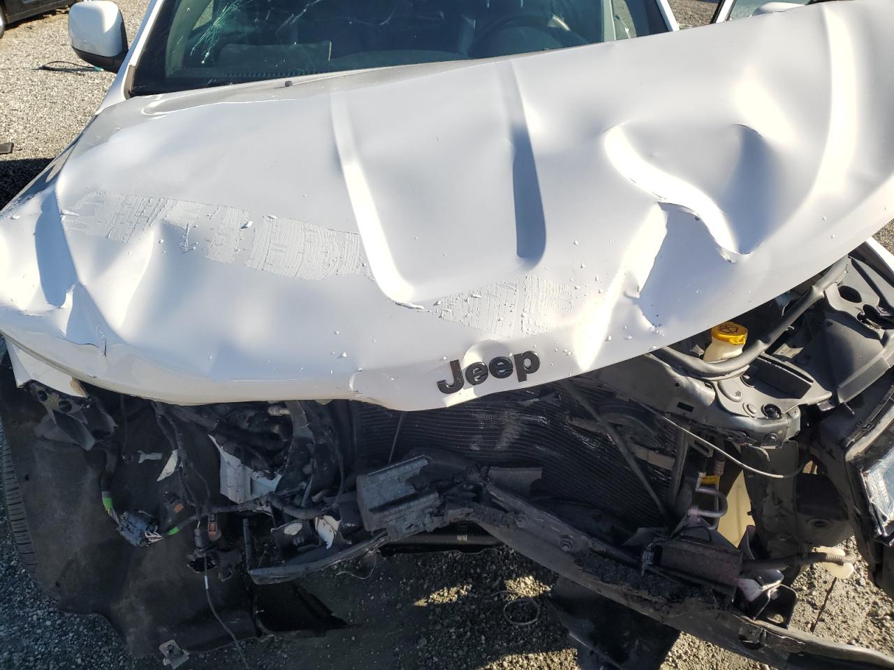 JEEP GRAND CHEROKEE LAREDO