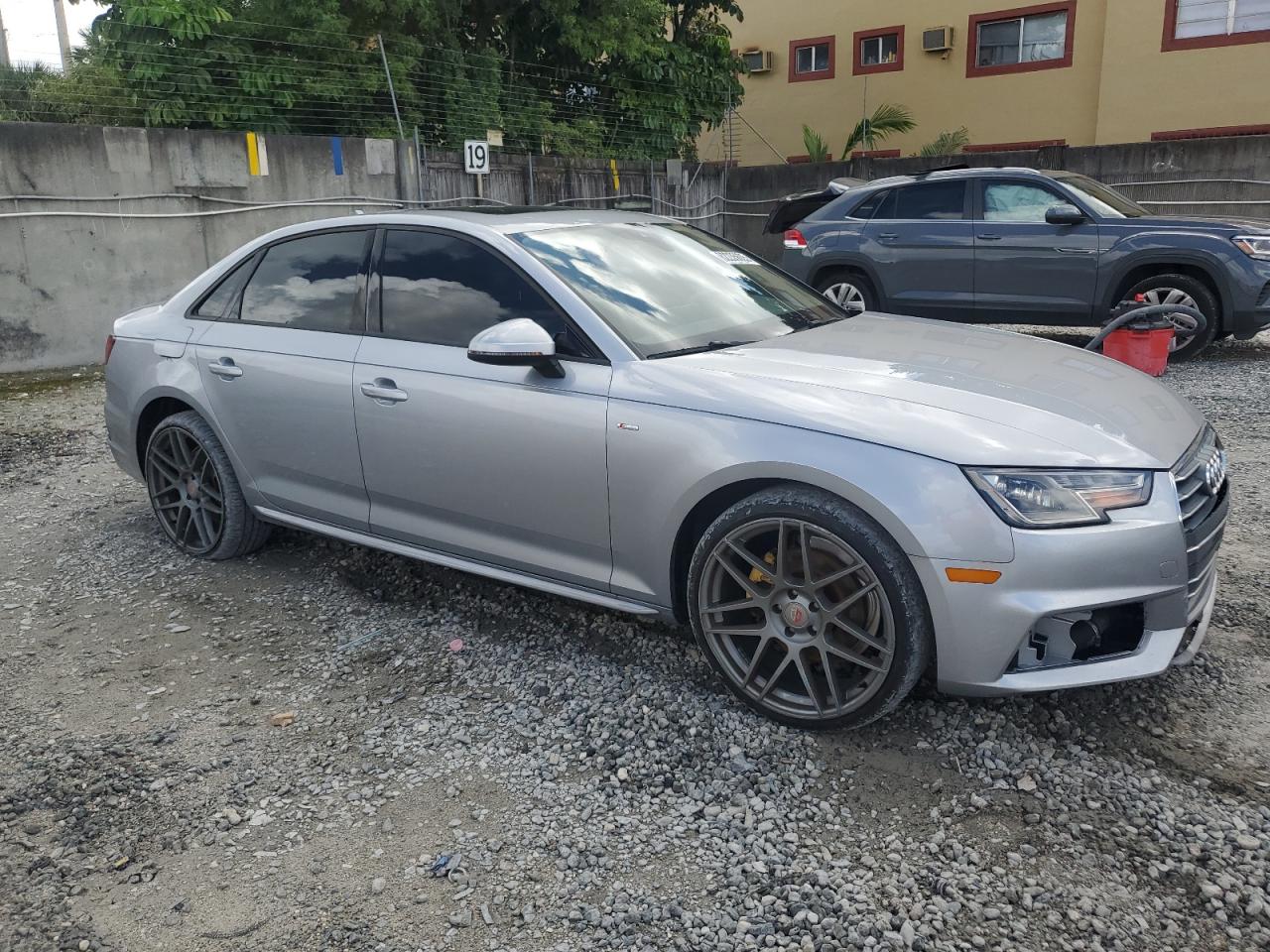 AUDI A4 PREMIUM