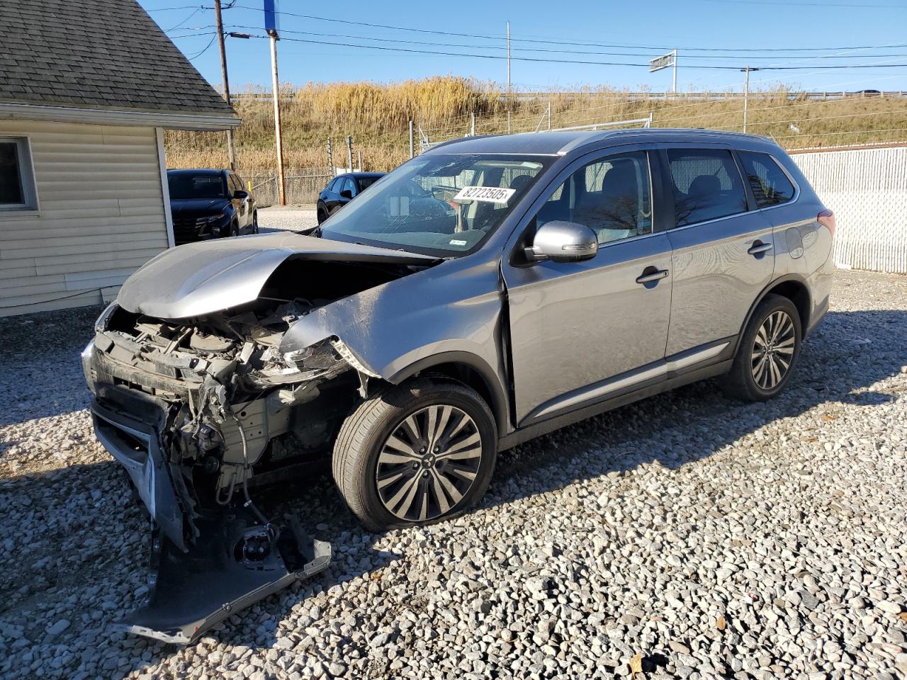 MITSUBISHI OUTLANDER SE