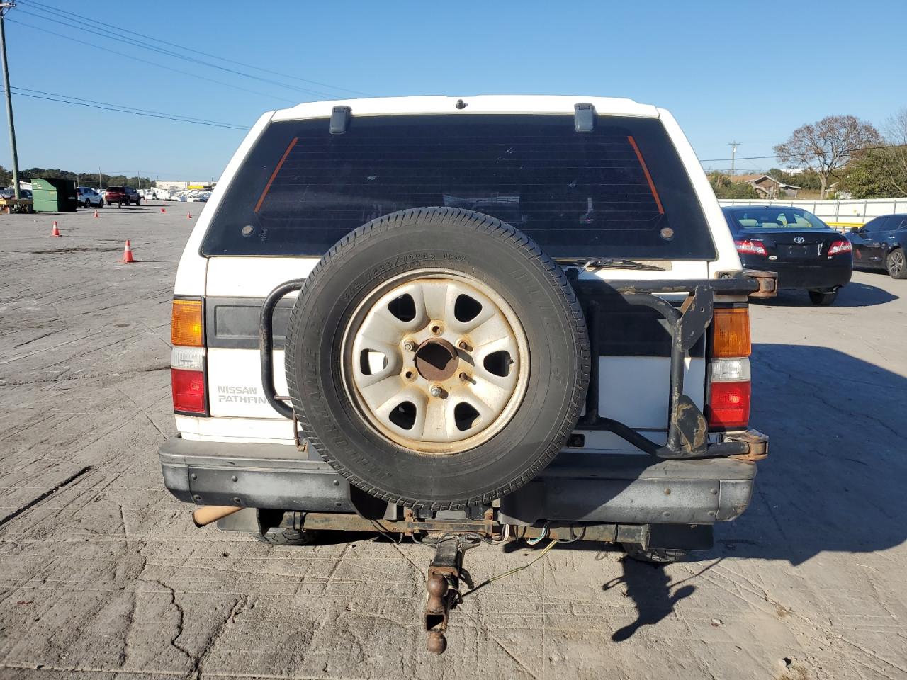 Lot #3302823934 1992 NISSAN PATHFINDER