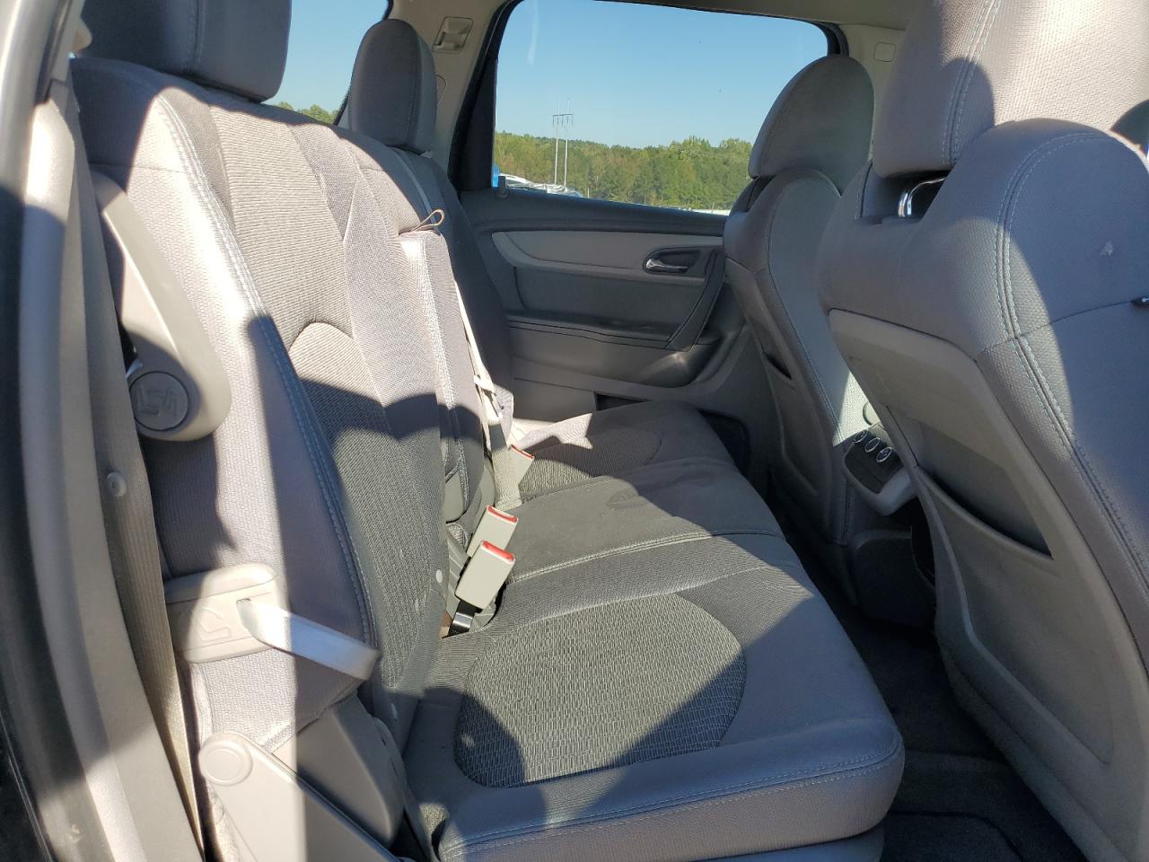 CHEVROLET TRAVERSE LS