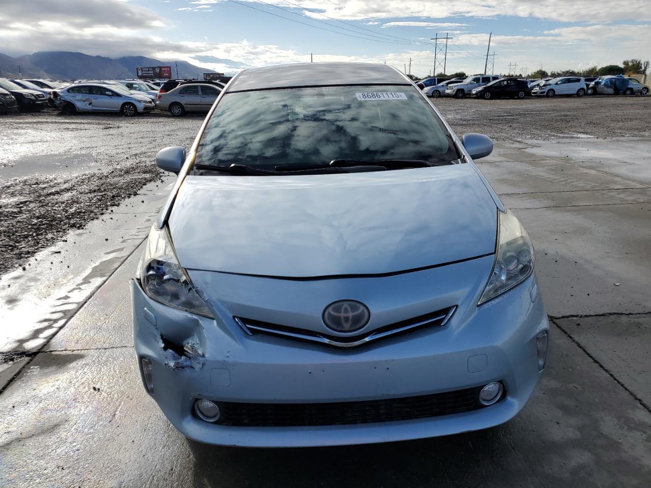 TOYOTA PRIUS V