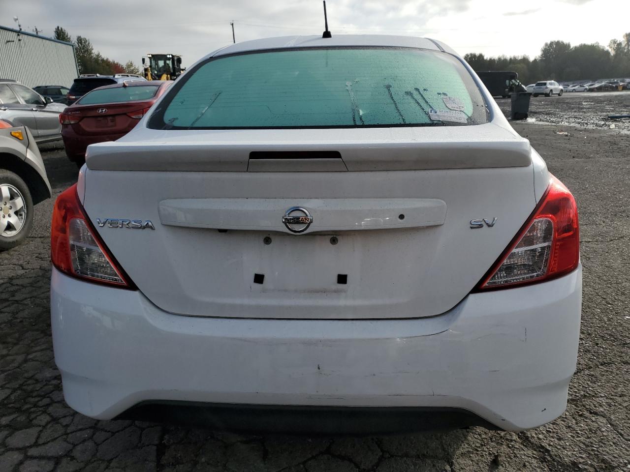 NISSAN VERSA S