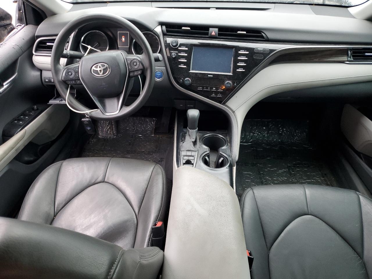 TOYOTA CAMRY LE