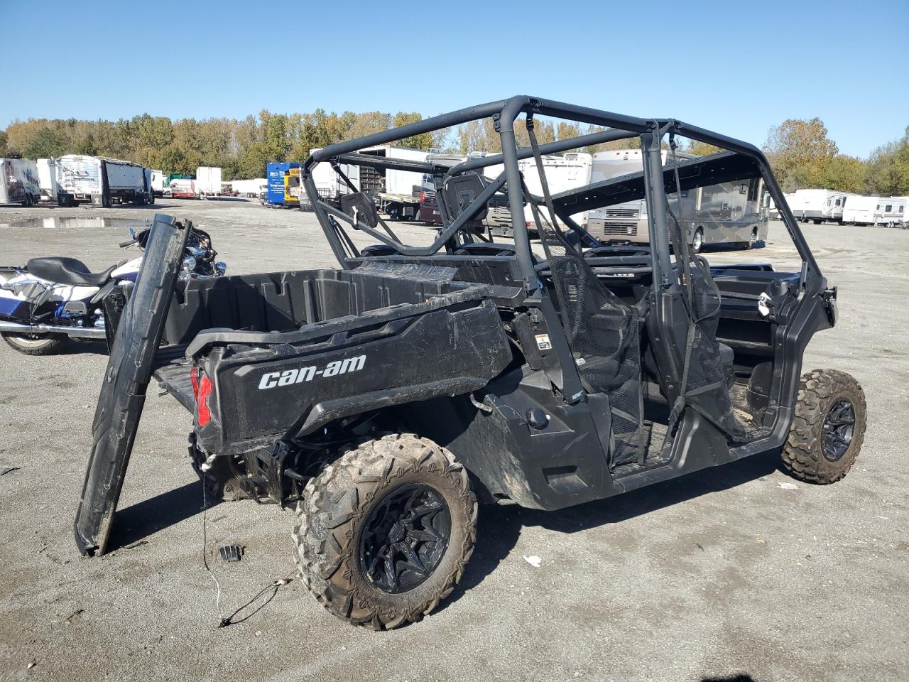 Lot #3298290030 2025 CANM DEFENDER MAX DPS HD9