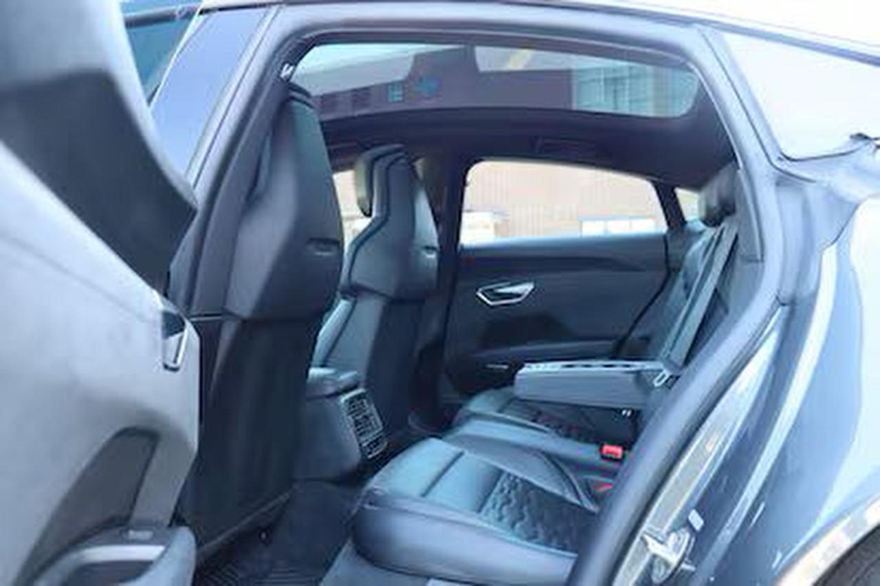 AUDI E-TRON PRESTIGE