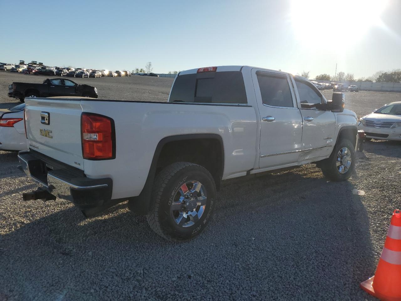 GMC SIERRA K2500 SLE