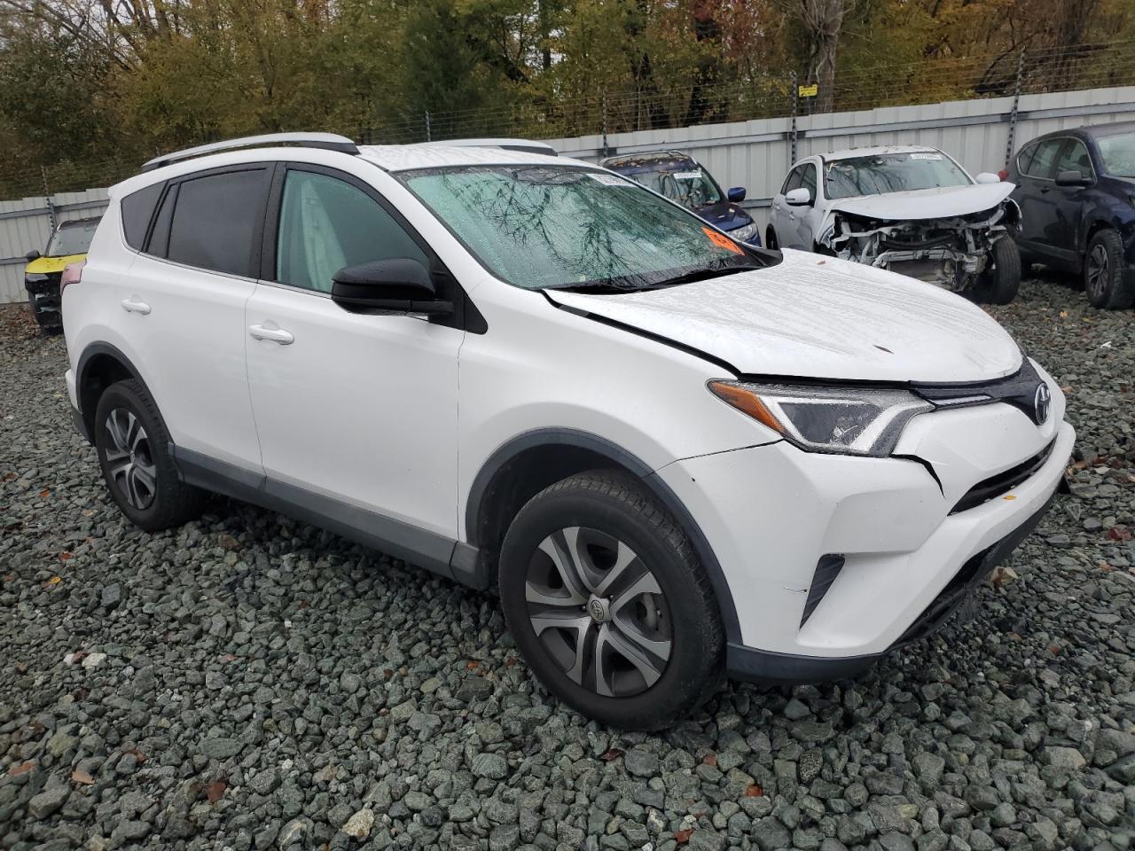 TOYOTA RAV4 LE