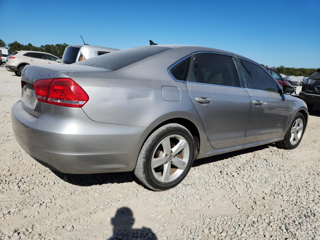 VOLKSWAGEN PASSAT SE