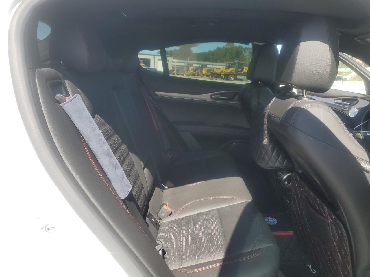 ALFA ROMEO STELVIO TRIBUTO ITALIANO