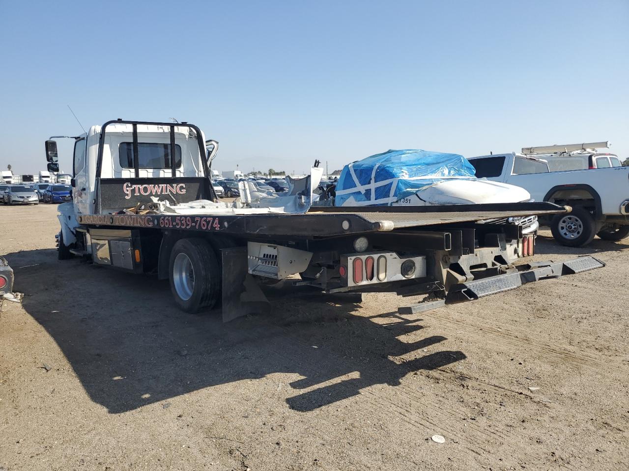 Lot #3298009178 2017 HINO 258/268