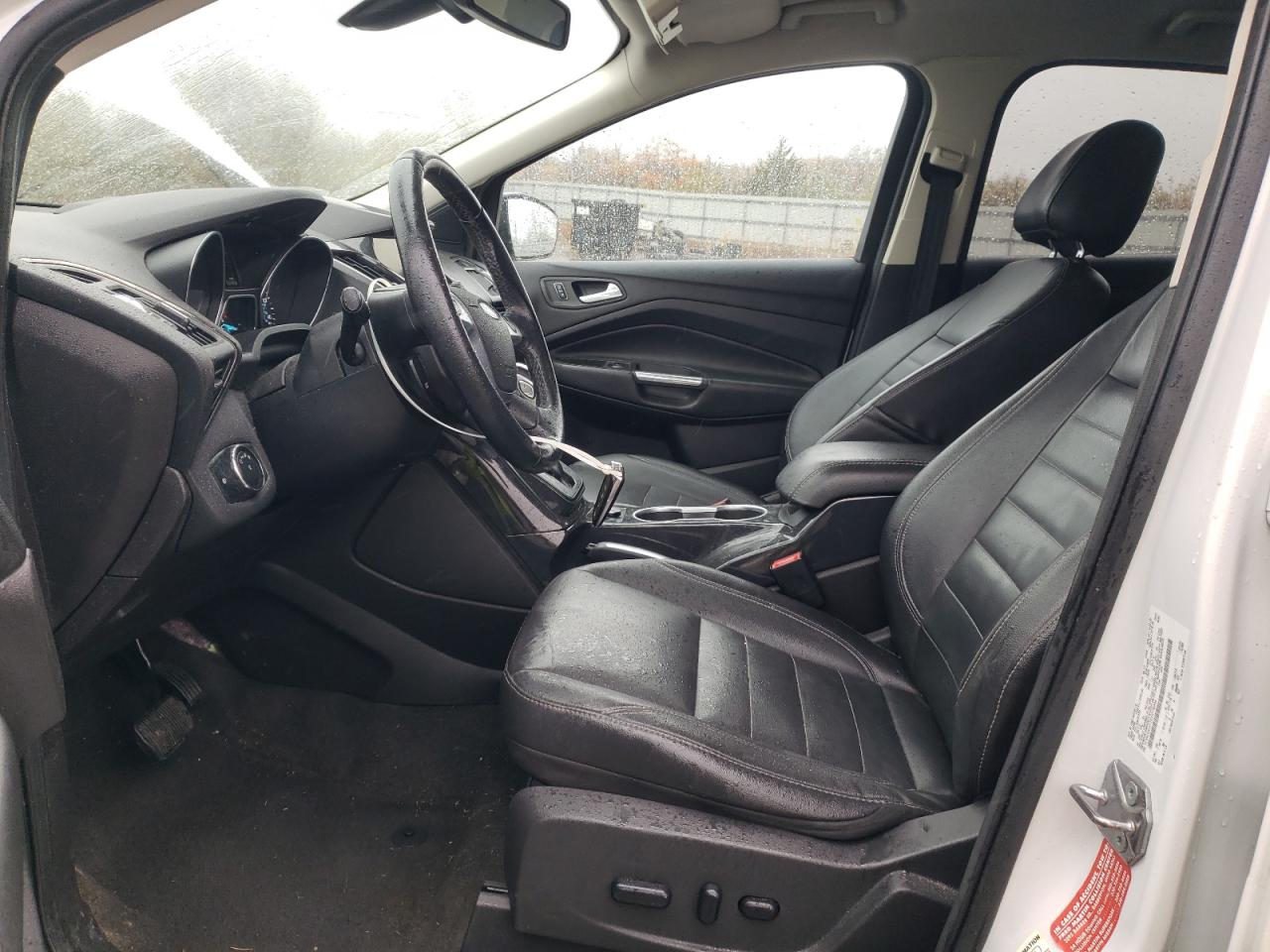 FORD ESCAPE TITANIUM