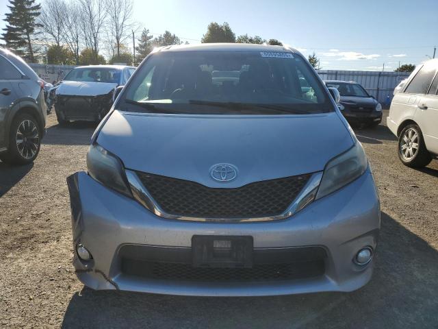 2017 TOYOTA SIENNA SE 5TDXZ3DC1HS801135