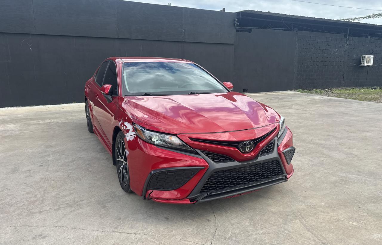 TOYOTA CAMRY SE NIGHT SHADE