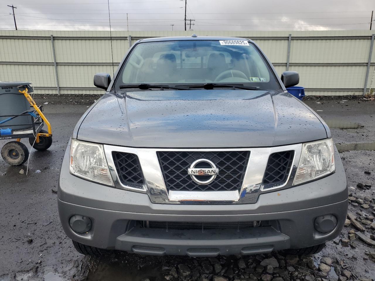 NISSAN FRONTIER SV