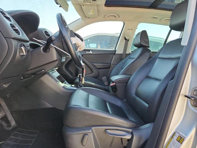 2011 VOLKSWAGEN TIGUAN S - WVGBV7AX1BW500274