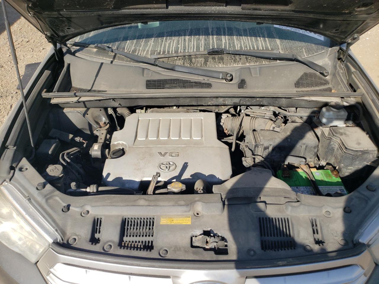 TOYOTA HIGHLANDER BASE