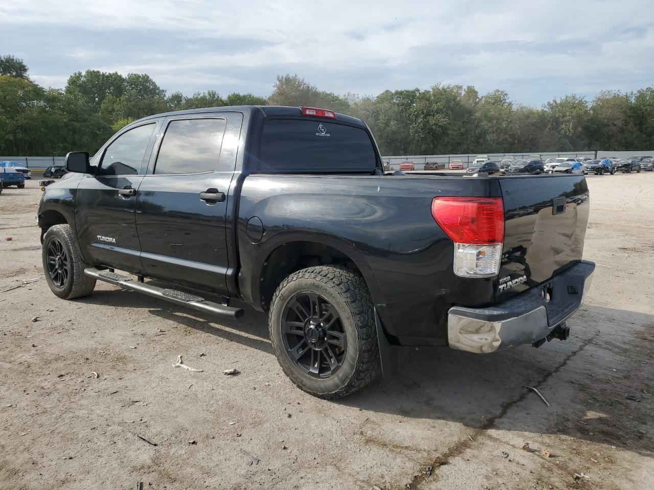 TOYOTA TUNDRA CREWMAX SR5