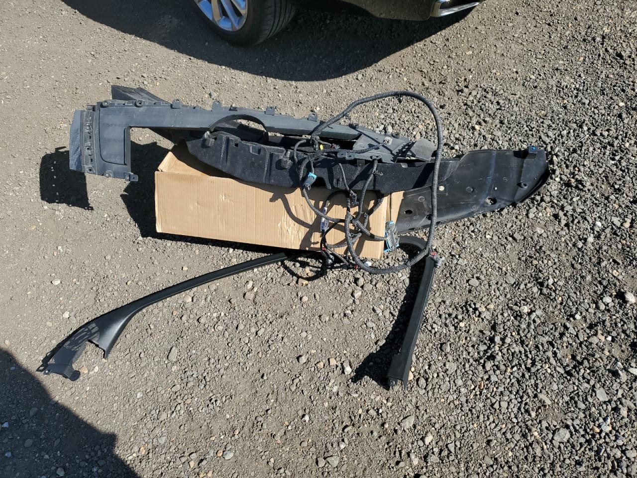 CADILLAC XTS LUXURY COLLECTION