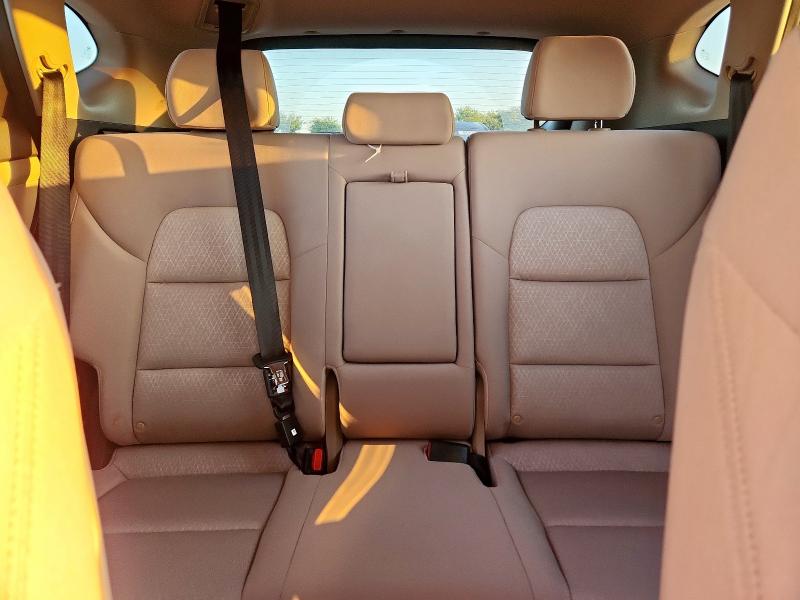 2016 HYUNDAI TUCSON SE KM8J23A49GU122565