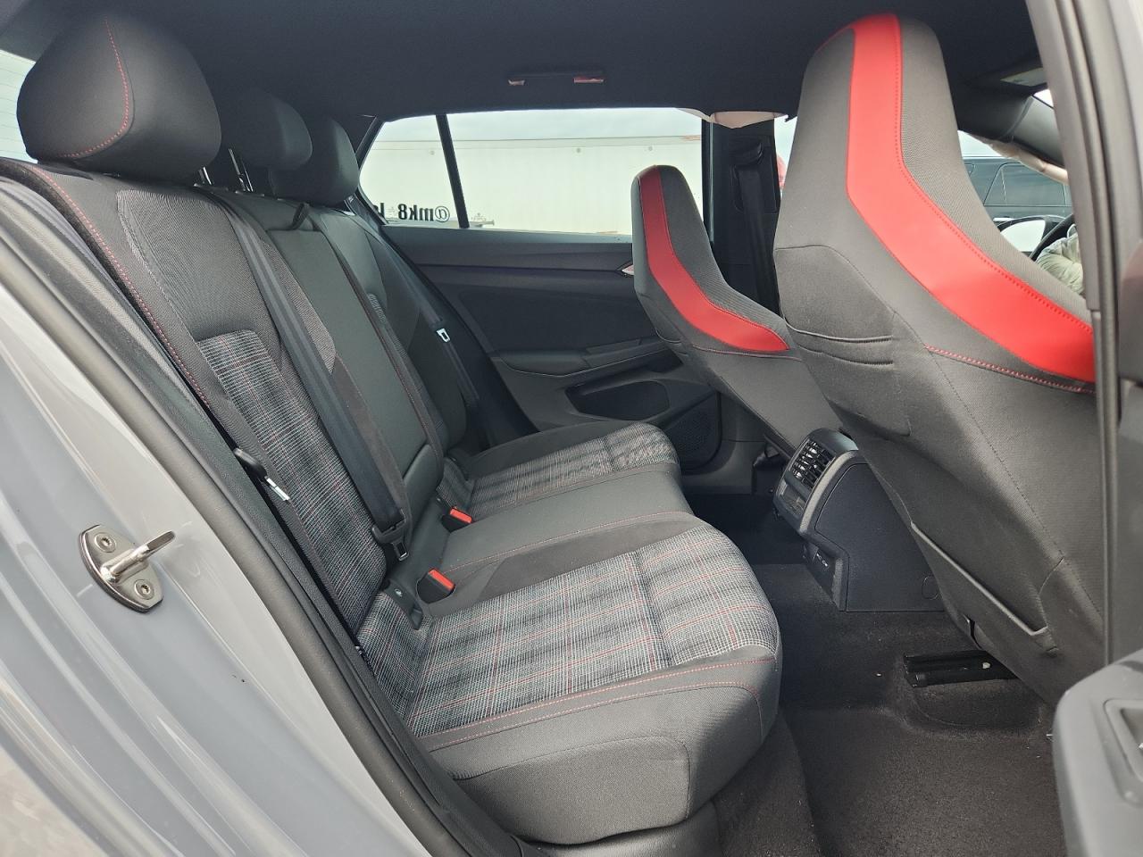 VOLKSWAGEN GOLF GTI S