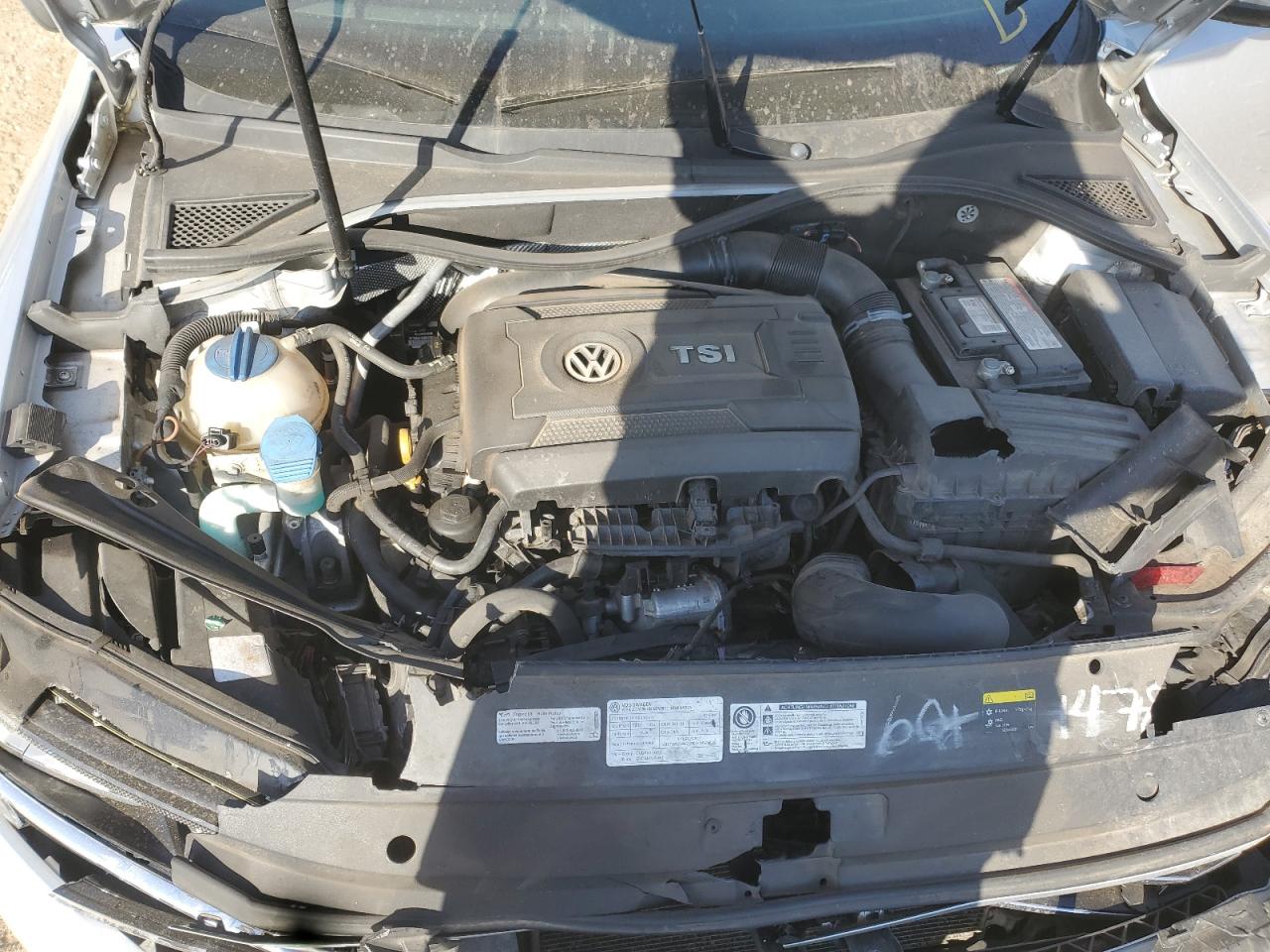 VOLKSWAGEN PASSAT SE