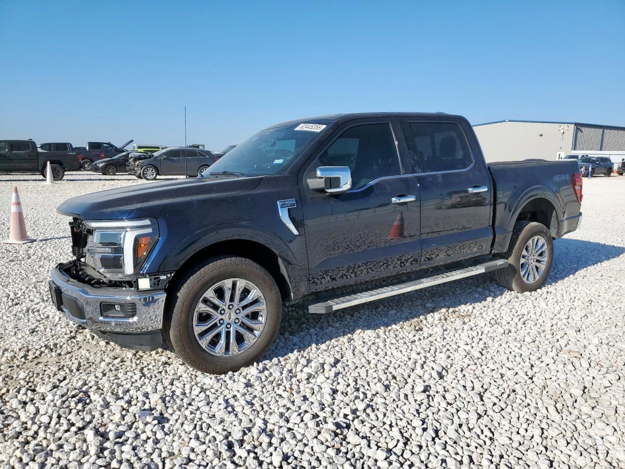 FORD F-150 LARIAT