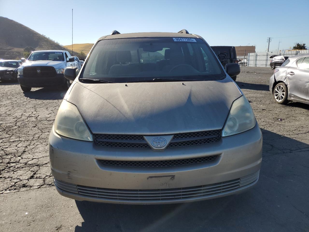Lot #3294075968 2004 TOYOTA SIENNA CE