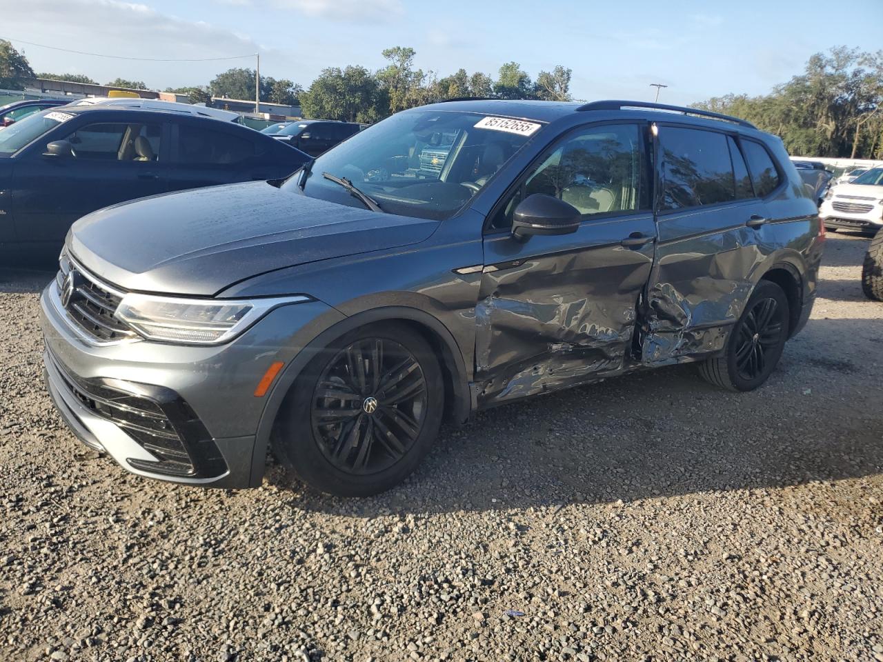 VOLKSWAGEN TIGUAN SE R-LINE BLACK