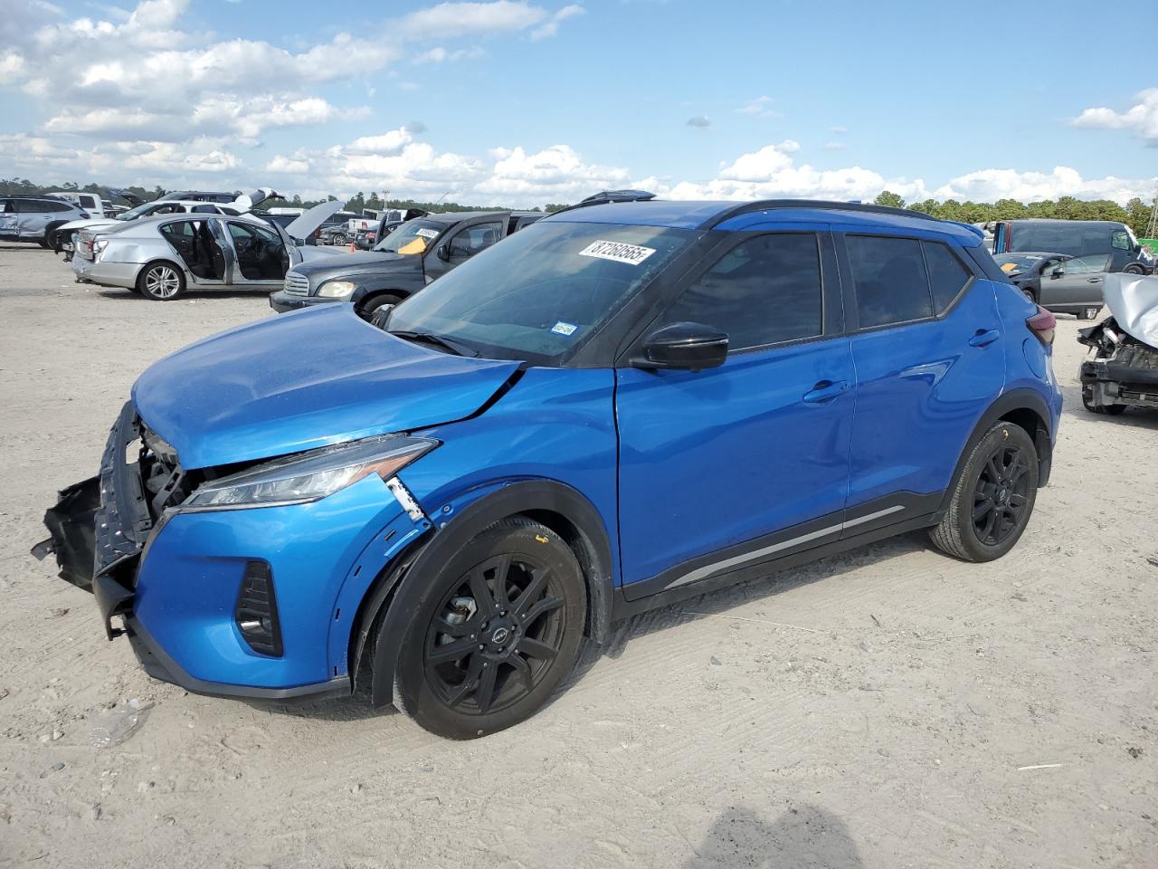 NISSAN KICKS SR