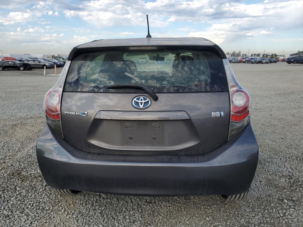 TOYOTA PRIUS C