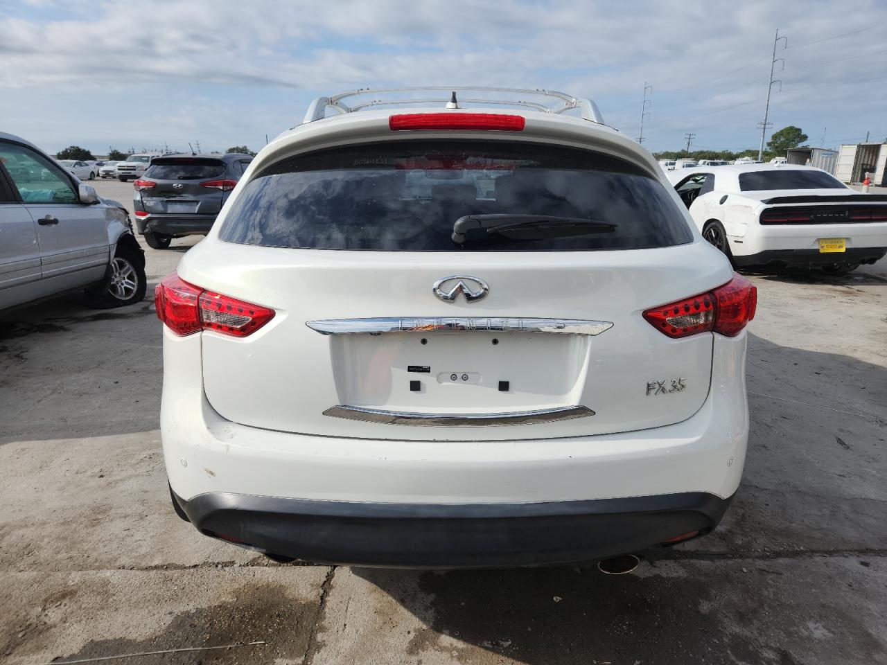 INFINITI FX35