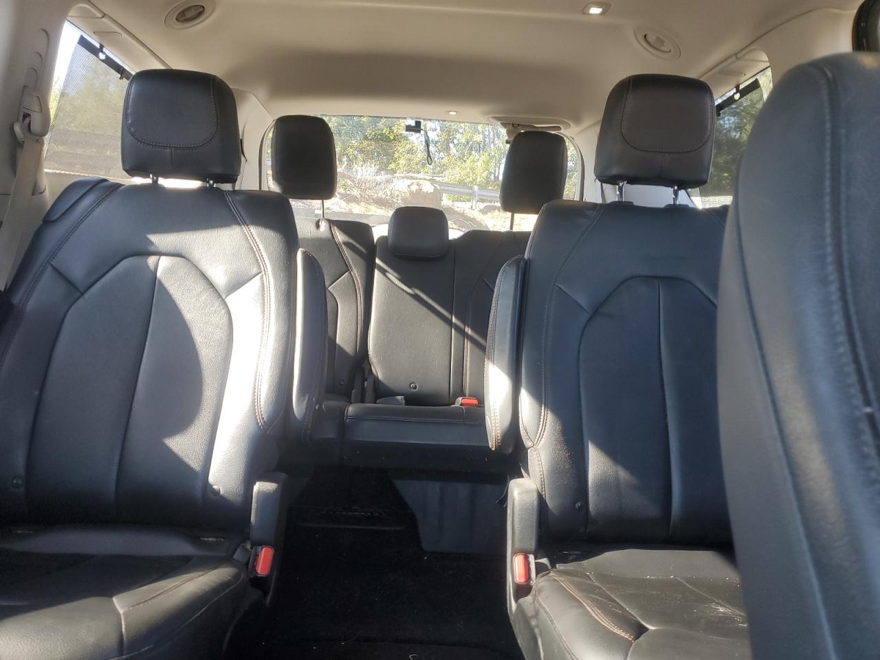 CHRYSLER PACIFICA TOURING L