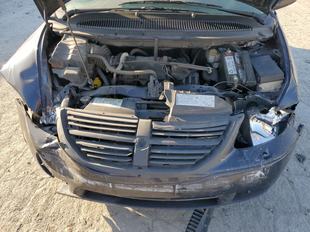 Lot #3263656706 2006 DODGE CARAVAN SXT