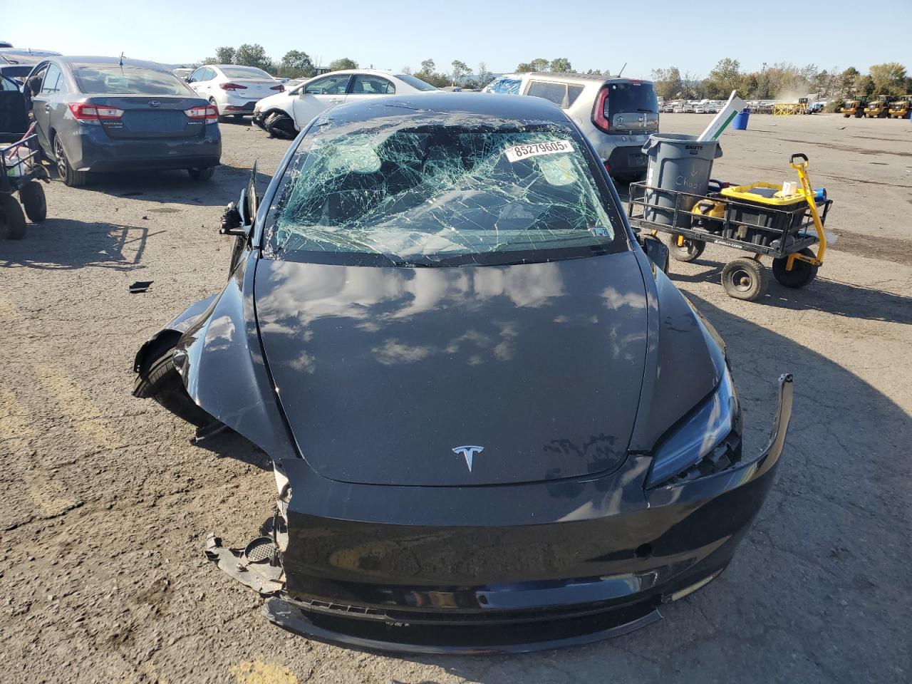 TESLA MODEL 3
