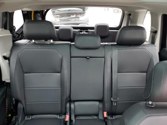 2018 VOLKSWAGEN TIGUAN SE 3VV2B7AX2JM177138