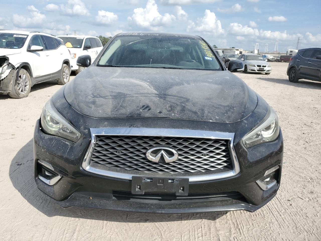 INFINITI Q50 LUXE