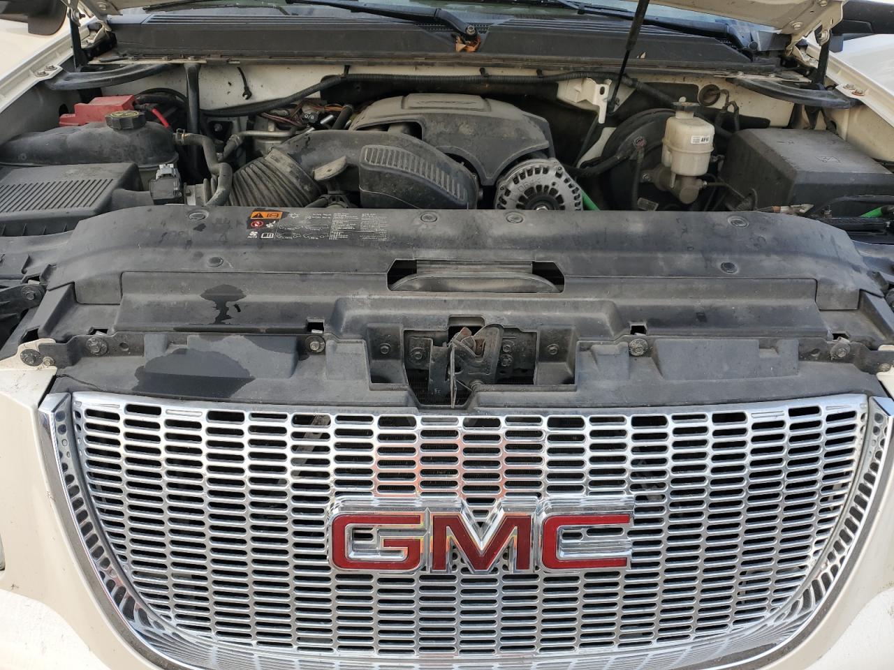 GMC YUKON SLT