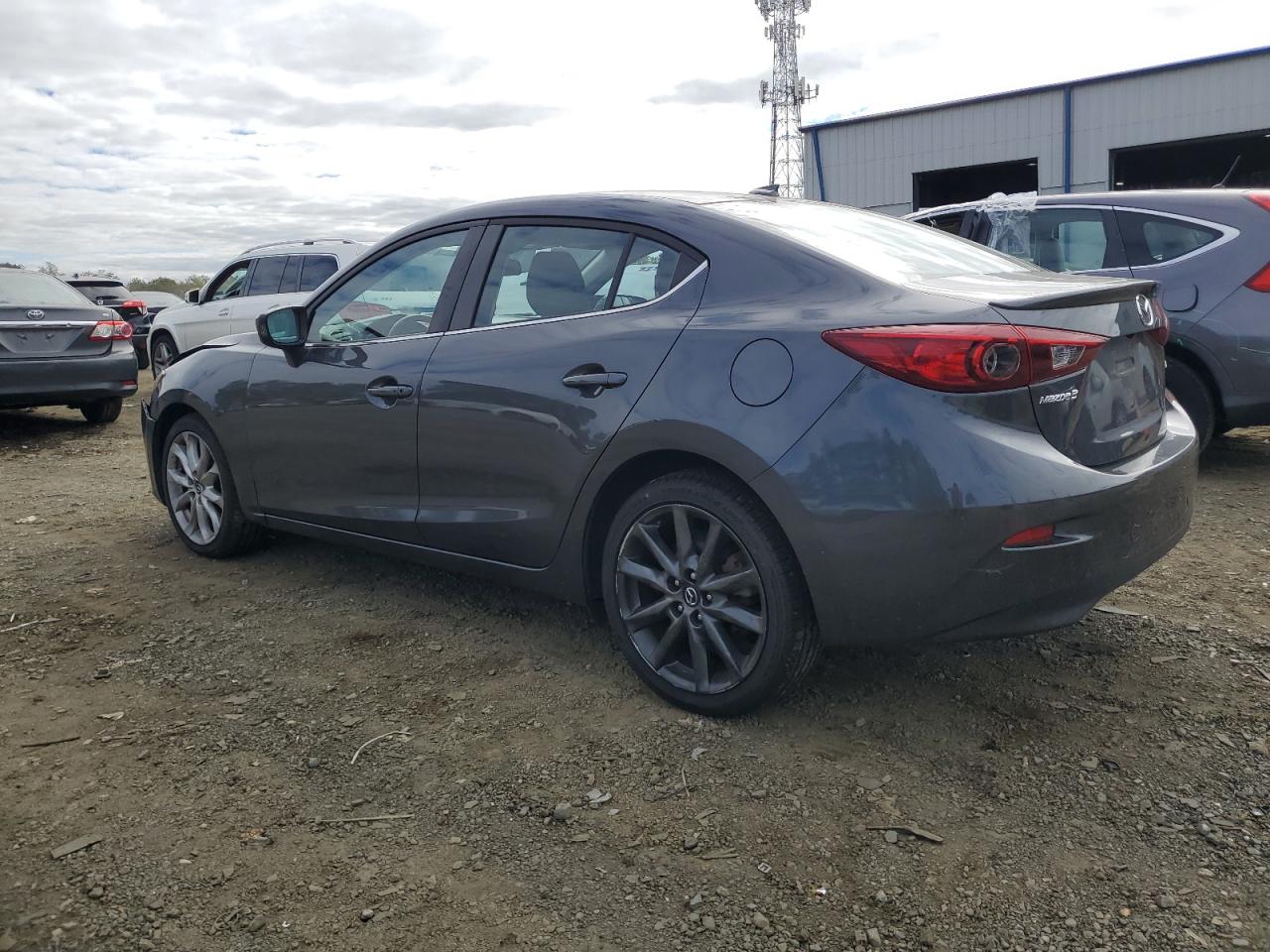 MAZDA 3 TOURING