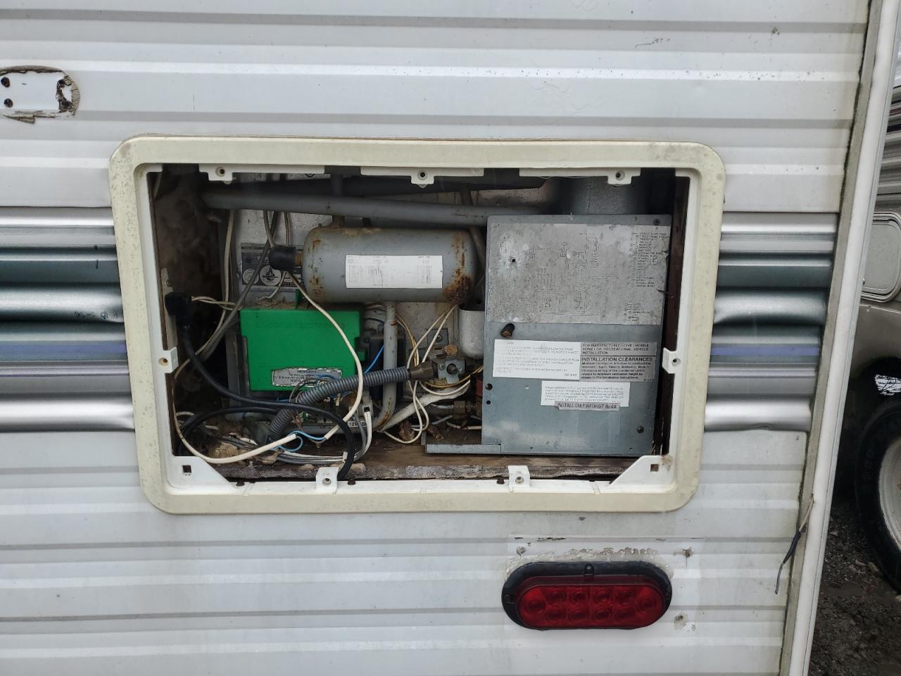 Lot #3282459571 1995 FLEETWOOD WILDERNESS