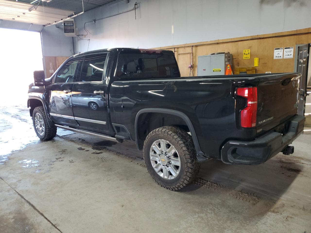 CHEVROLET SILVERADO K2500 HIGH COUNTRY