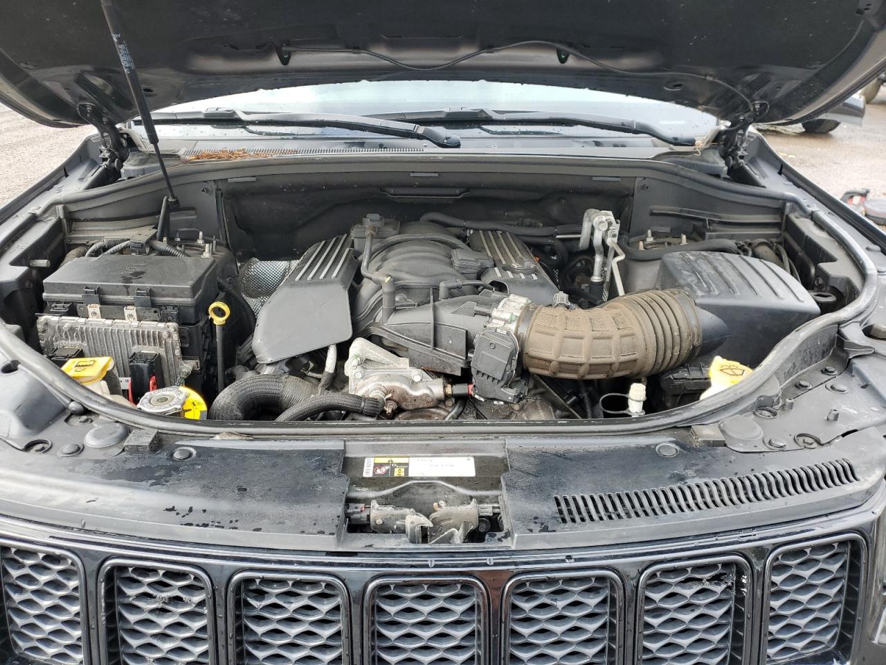 JEEP GRAND CHEROKEE SRT-8