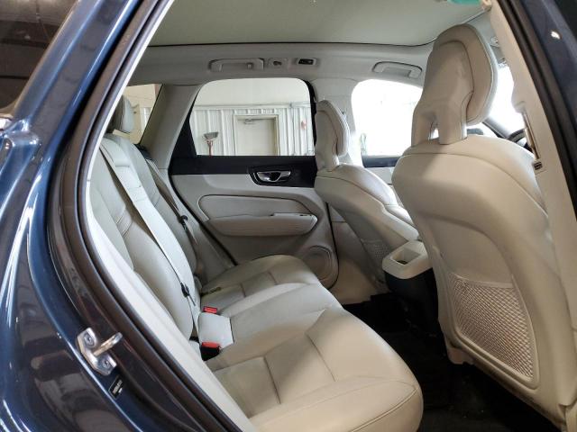 2018 VOLVO XC60 T5 MO YV4102RK4J1070470