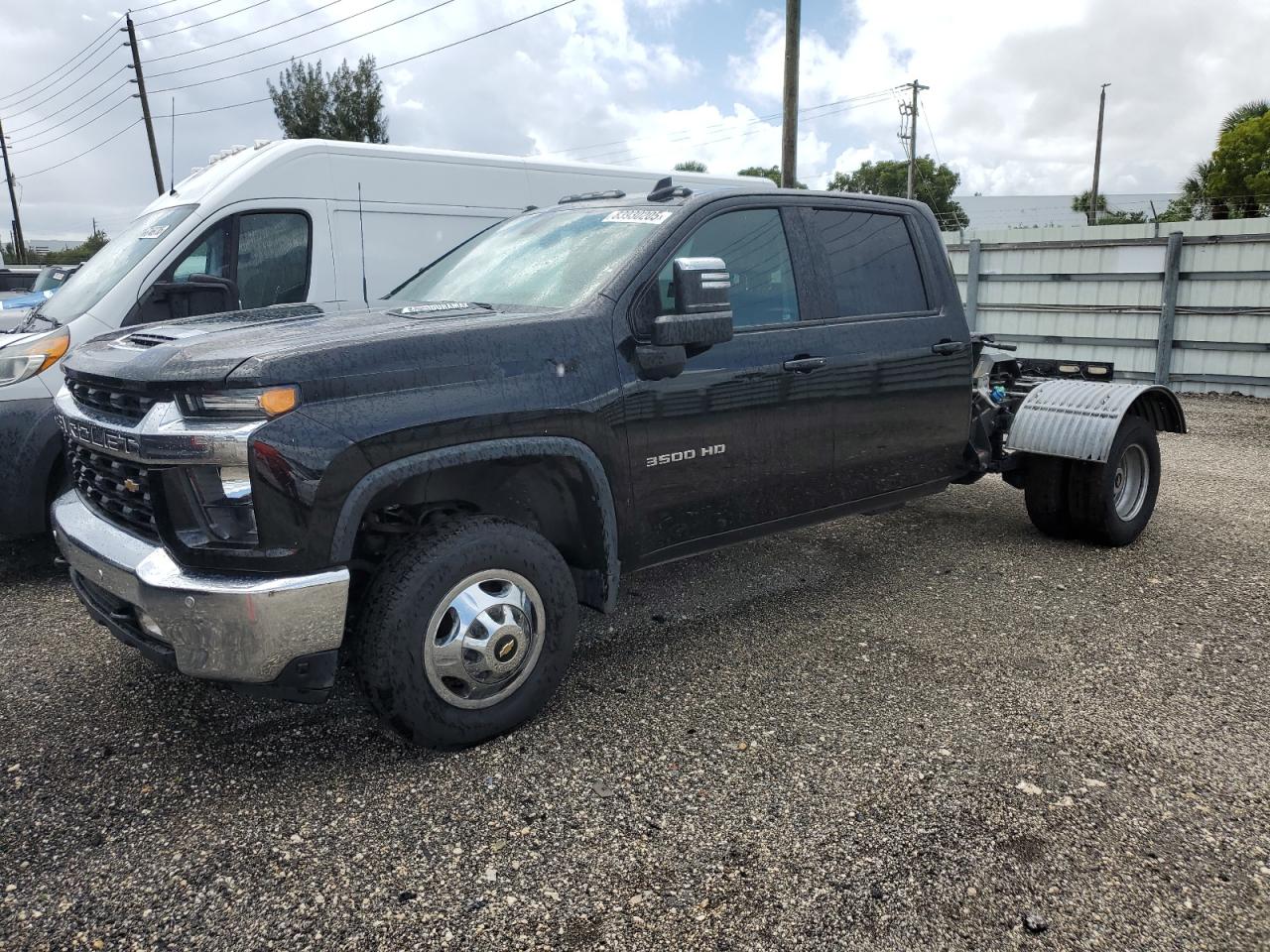 CHEVROLET SILVERADO K3500 LT