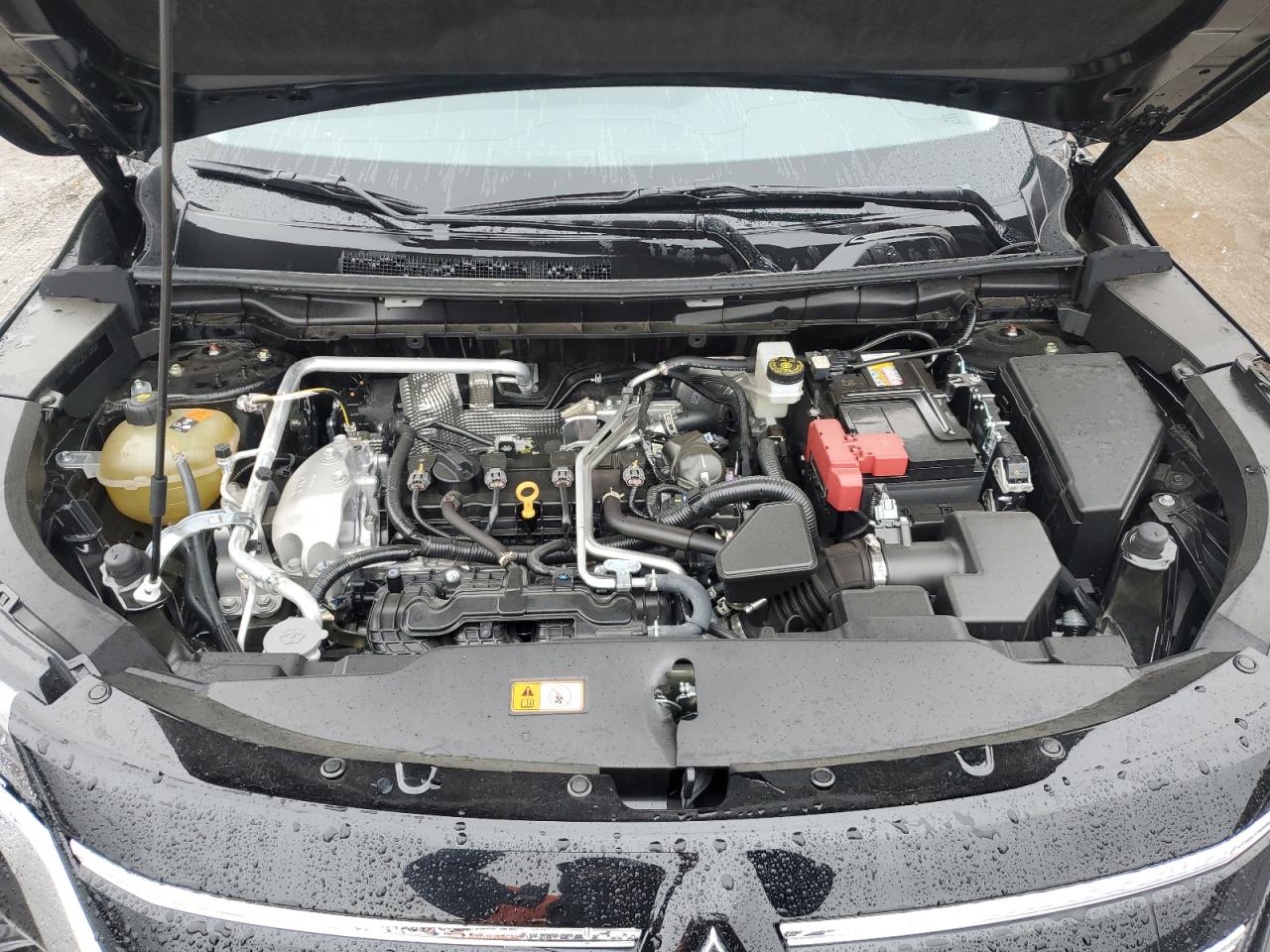 MITSUBISHI OUTLANDER SE