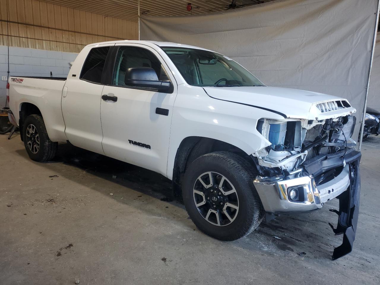 TOYOTA TUNDRA DOUBLE CAB SR