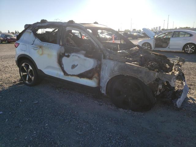 2019 VOLVO XC40 T4 IN - YV4AC2HL8K2103239