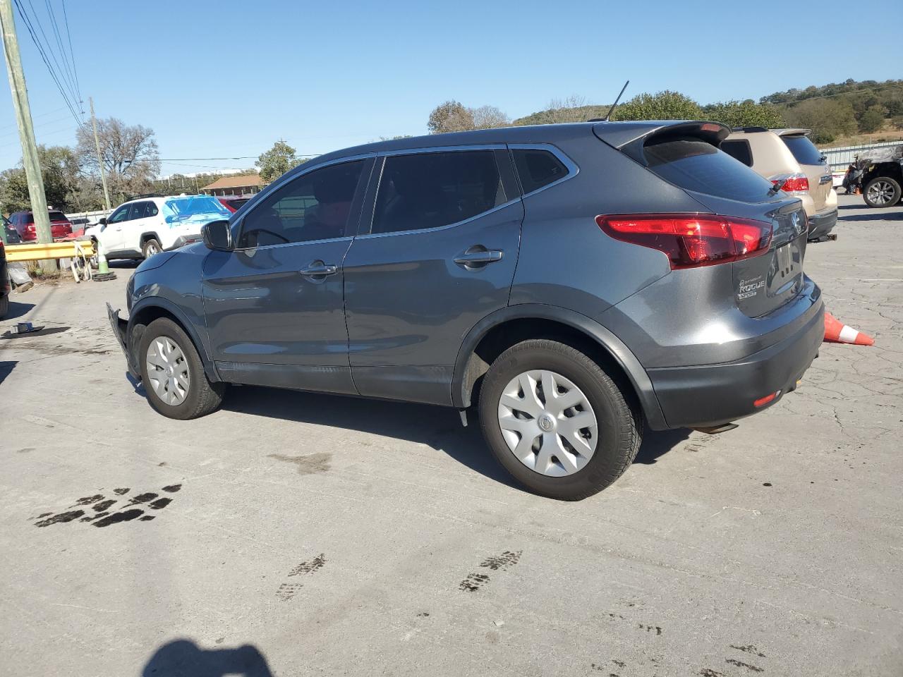NISSAN ROGUE SPORT S