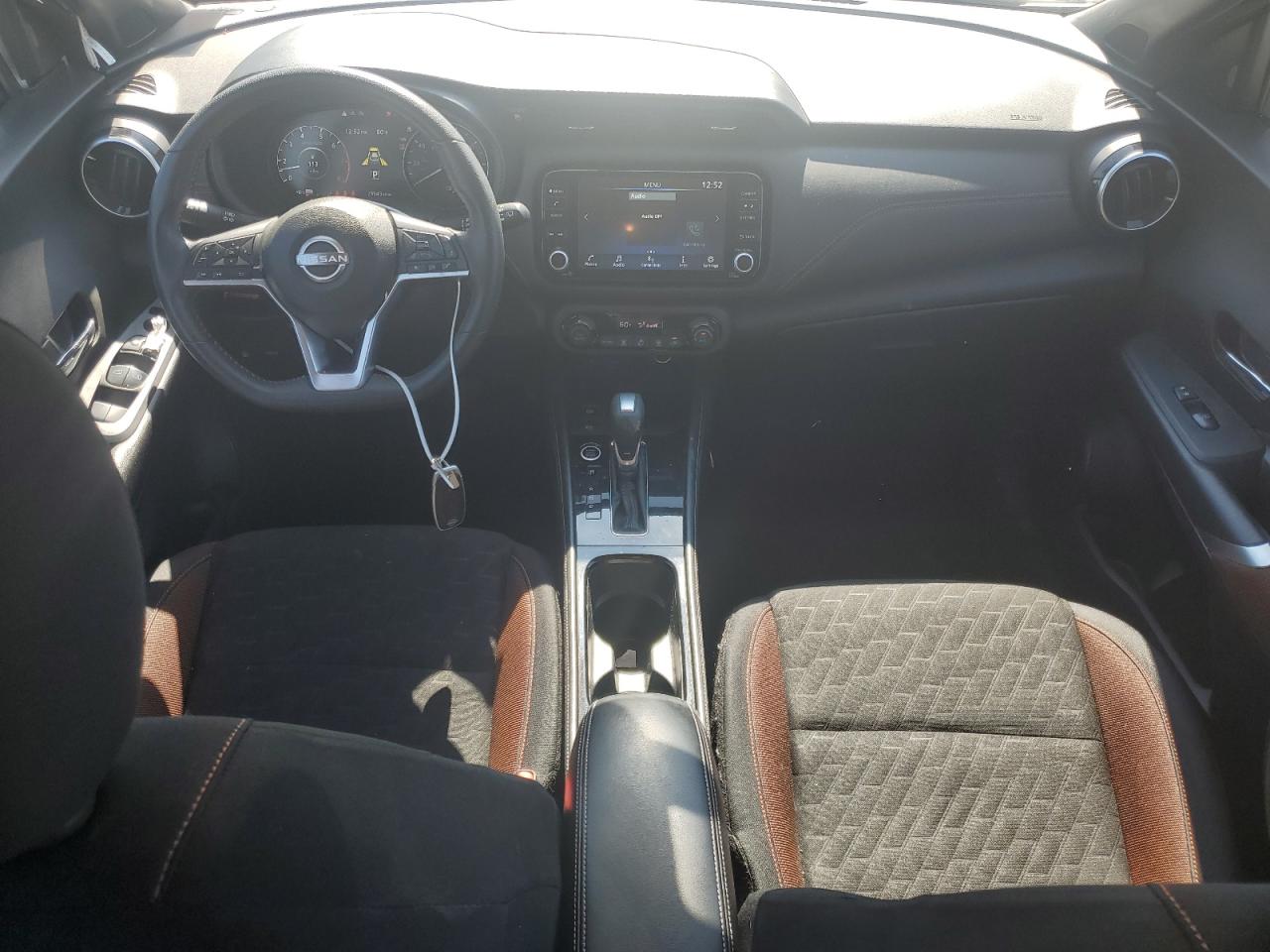 NISSAN KICKS SR