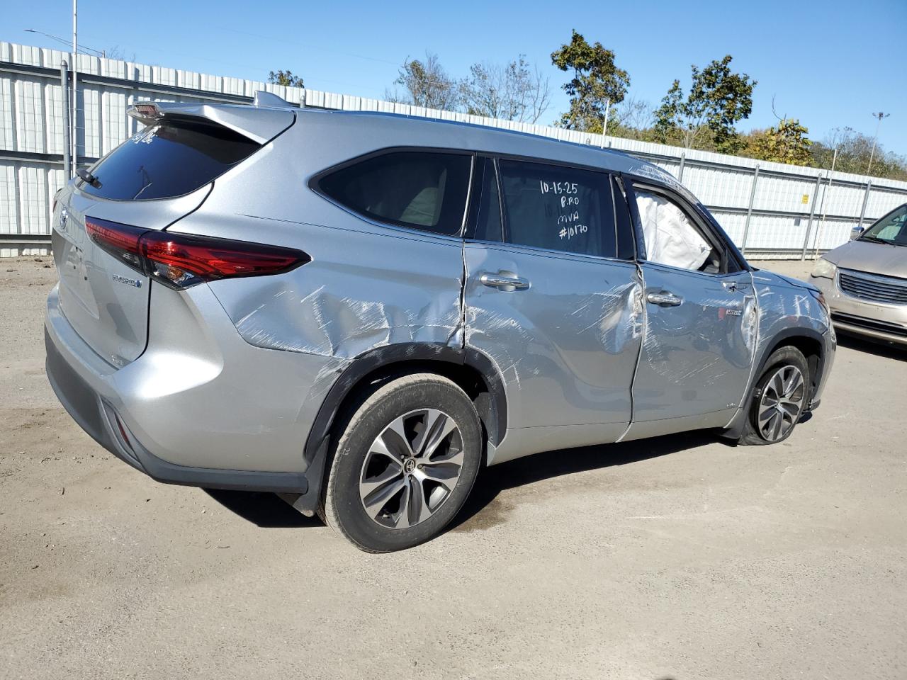TOYOTA HIGHLANDER HYBRID XLE